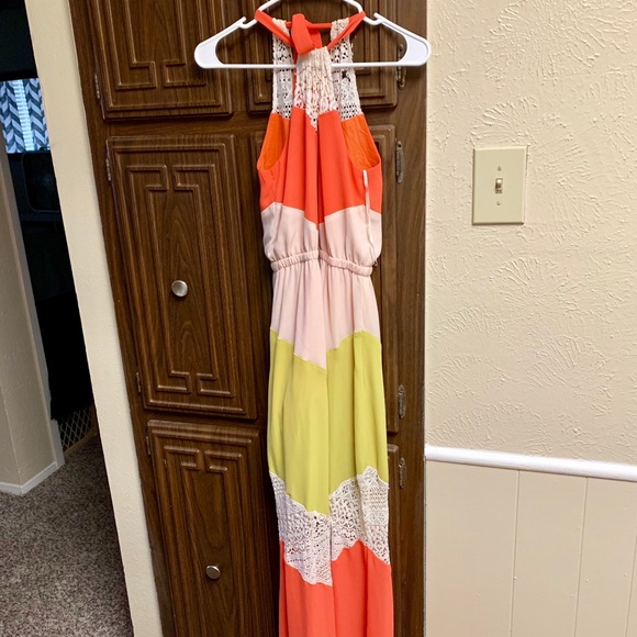 Dress - Picture 2 of 3